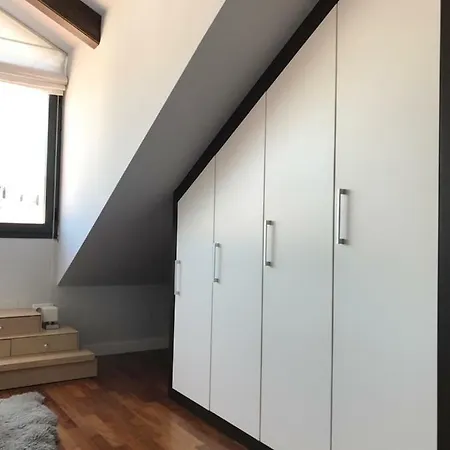 Duplex Centrico Labati شقة جاكا